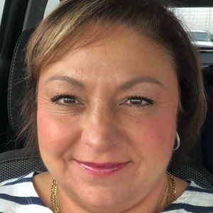 Meet your Posher, Denise